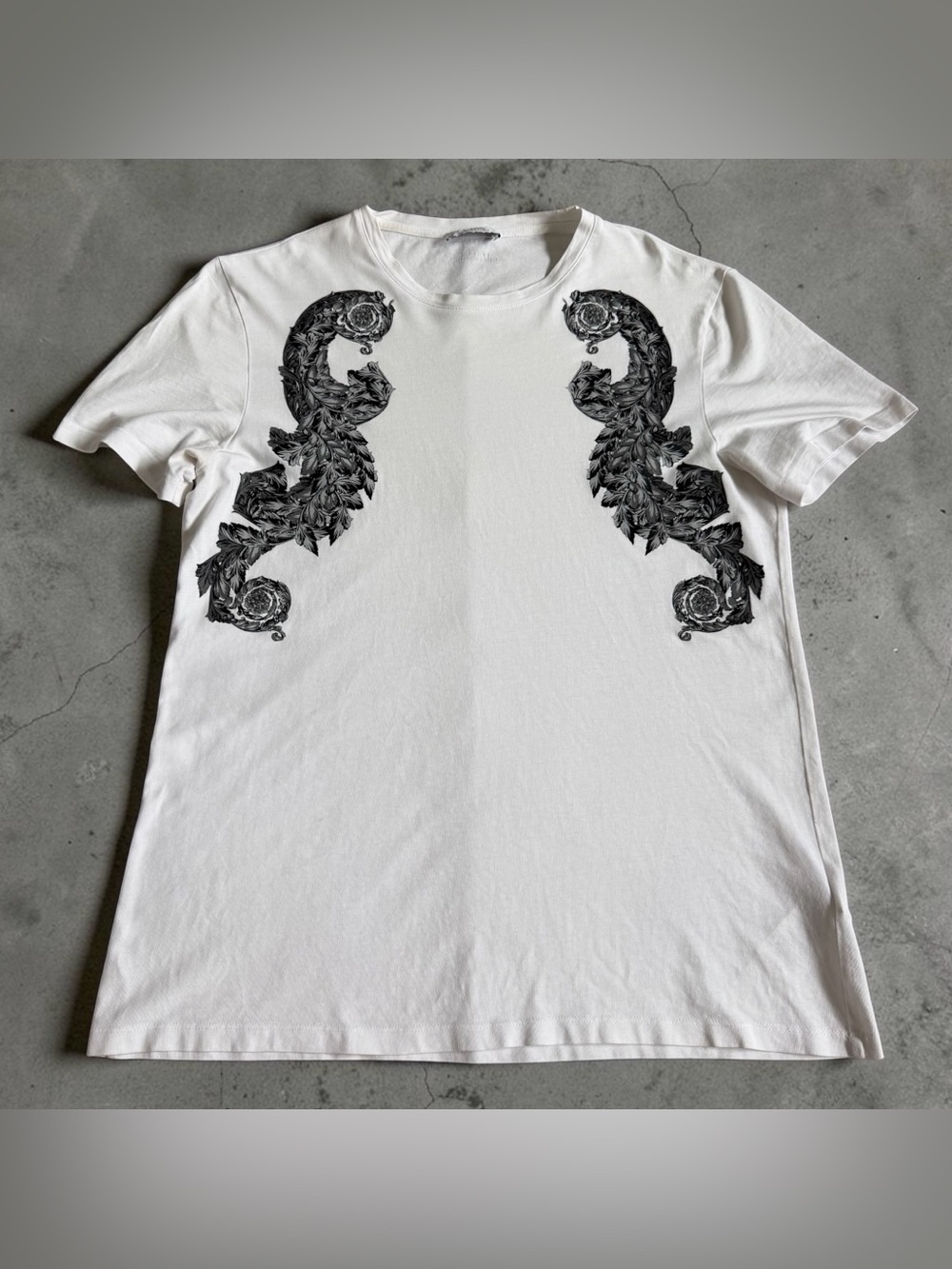 Vintage Versace Collection Men’s T Shirt Sz M White Baroque Paisley Graphic Y2K